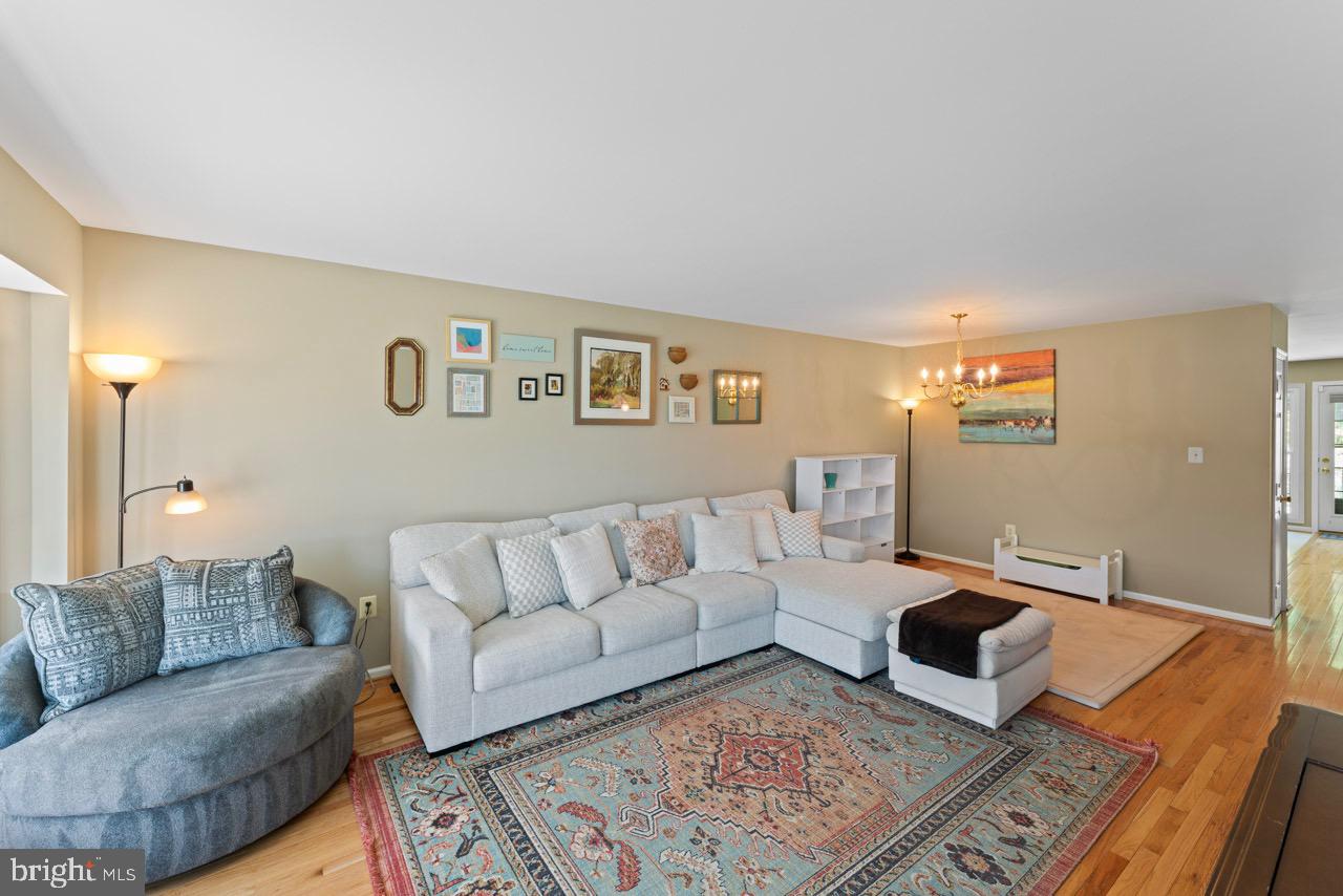 208 FAIR OAKS AVE, STAFFORD, Virginia 22554, 3 Bedrooms Bedrooms, ,2 BathroomsBathrooms,Residential,For sale,208 FAIR OAKS AVE,VAST2038148 MLS # VAST2038148