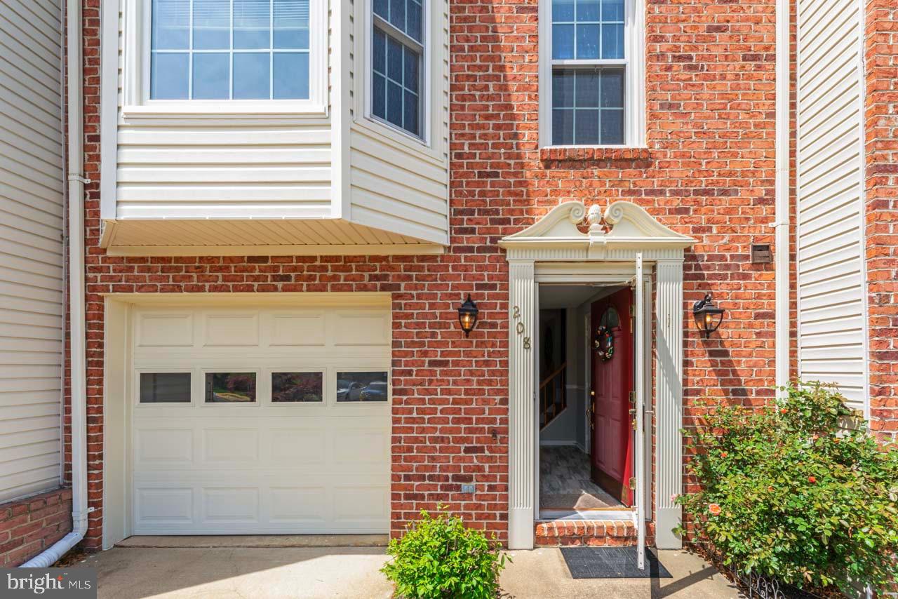 208 FAIR OAKS AVE, STAFFORD, Virginia 22554, 3 Bedrooms Bedrooms, ,2 BathroomsBathrooms,Residential,For sale,208 FAIR OAKS AVE,VAST2038148 MLS # VAST2038148