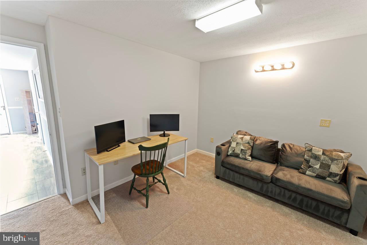 208 FAIR OAKS AVE, STAFFORD, Virginia 22554, 3 Bedrooms Bedrooms, ,2 BathroomsBathrooms,Residential,For sale,208 FAIR OAKS AVE,VAST2038148 MLS # VAST2038148