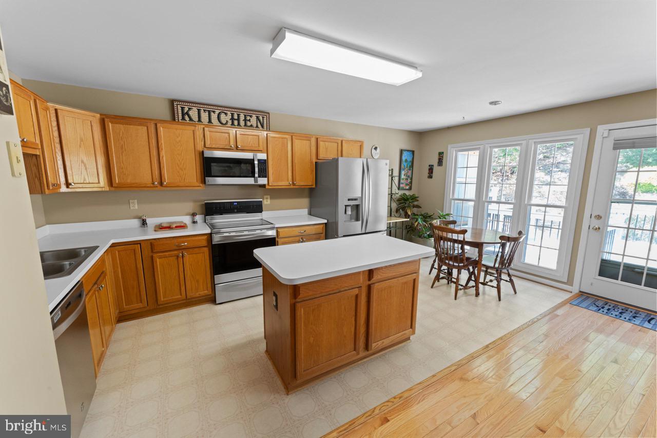 208 FAIR OAKS AVE, STAFFORD, Virginia 22554, 3 Bedrooms Bedrooms, ,2 BathroomsBathrooms,Residential,For sale,208 FAIR OAKS AVE,VAST2038148 MLS # VAST2038148