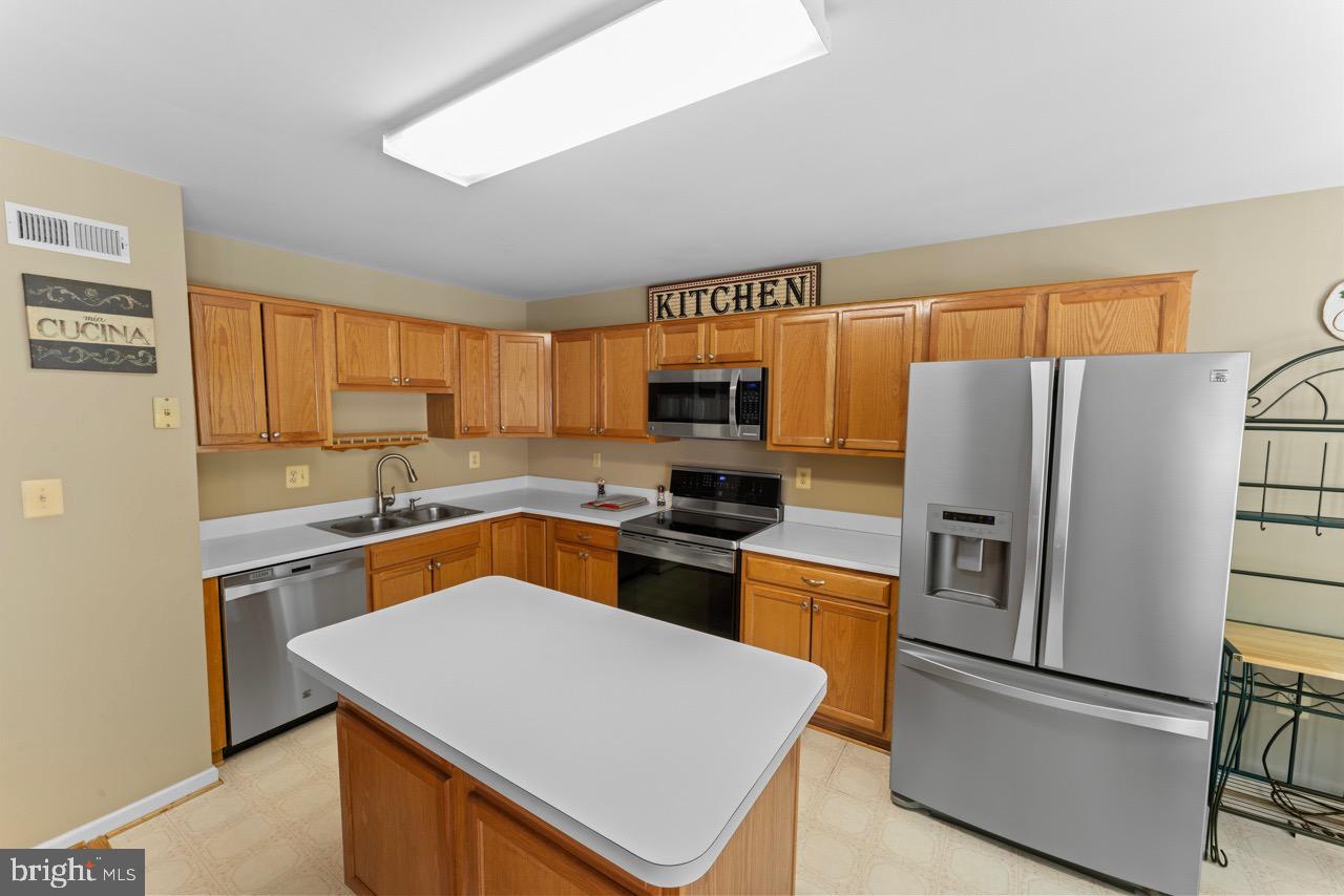 208 FAIR OAKS AVE, STAFFORD, Virginia 22554, 3 Bedrooms Bedrooms, ,2 BathroomsBathrooms,Residential,For sale,208 FAIR OAKS AVE,VAST2038148 MLS # VAST2038148