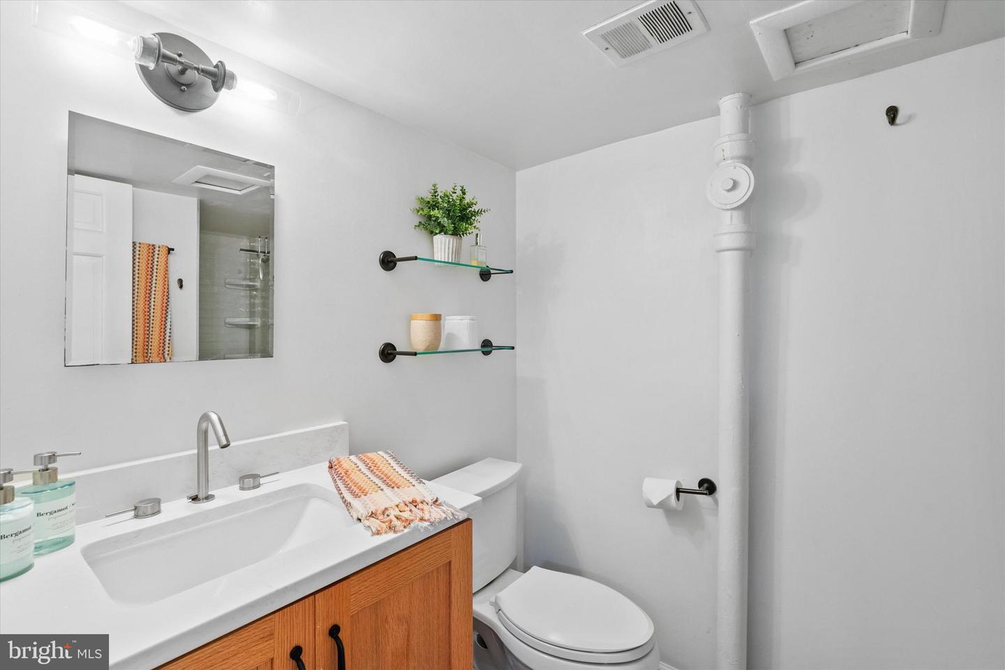 4019 PINE BROOK RD, ALEXANDRIA, Virginia 22310, 4 Bedrooms Bedrooms, ,2 BathroomsBathrooms,Residential,For sale,4019 PINE BROOK RD,VAFX2236288 MLS # VAFX2236288