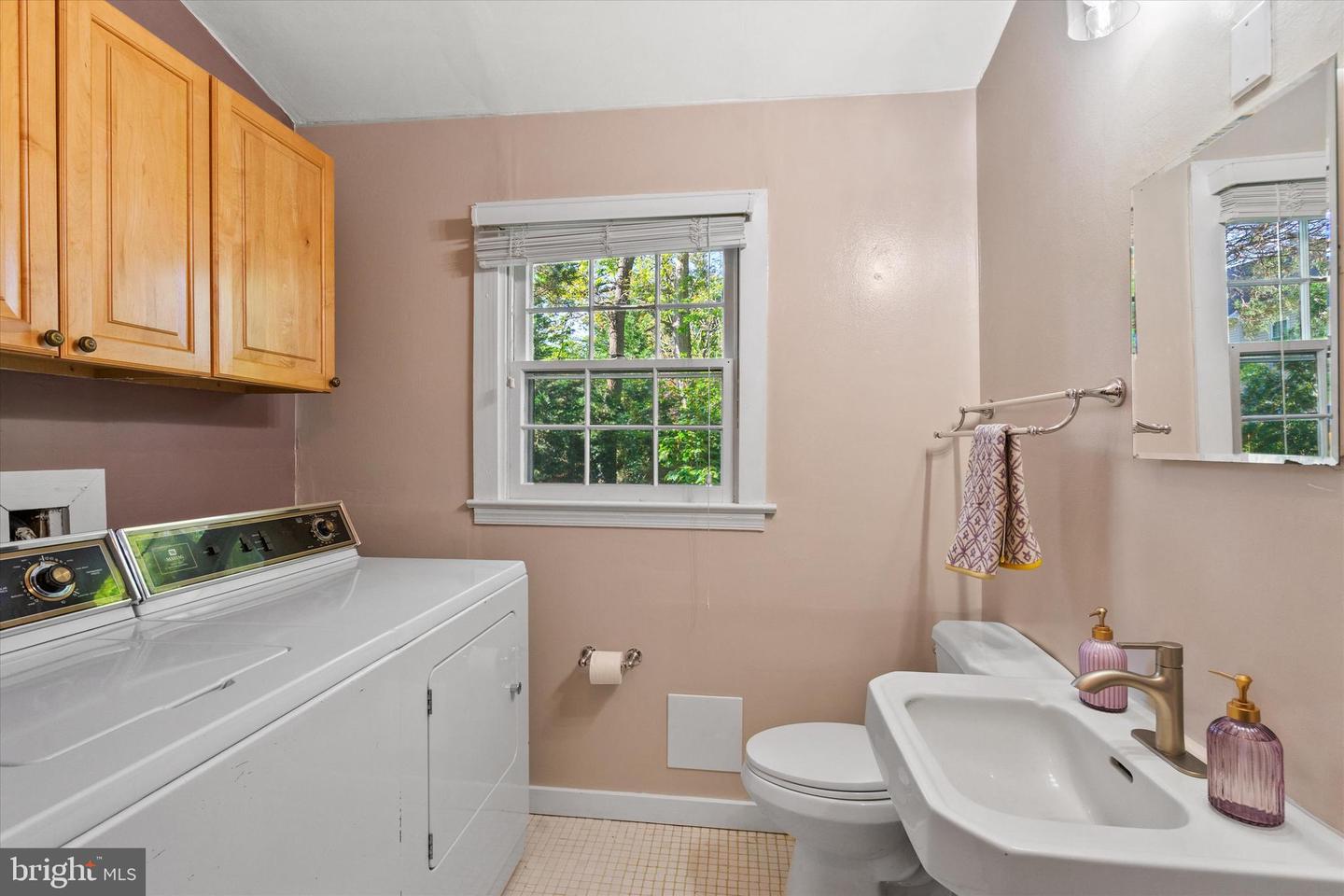 4019 PINE BROOK RD, ALEXANDRIA, Virginia 22310, 4 Bedrooms Bedrooms, ,2 BathroomsBathrooms,Residential,For sale,4019 PINE BROOK RD,VAFX2236288 MLS # VAFX2236288