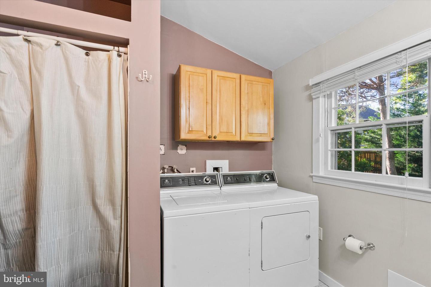 4019 PINE BROOK RD, ALEXANDRIA, Virginia 22310, 4 Bedrooms Bedrooms, ,2 BathroomsBathrooms,Residential,For sale,4019 PINE BROOK RD,VAFX2236288 MLS # VAFX2236288