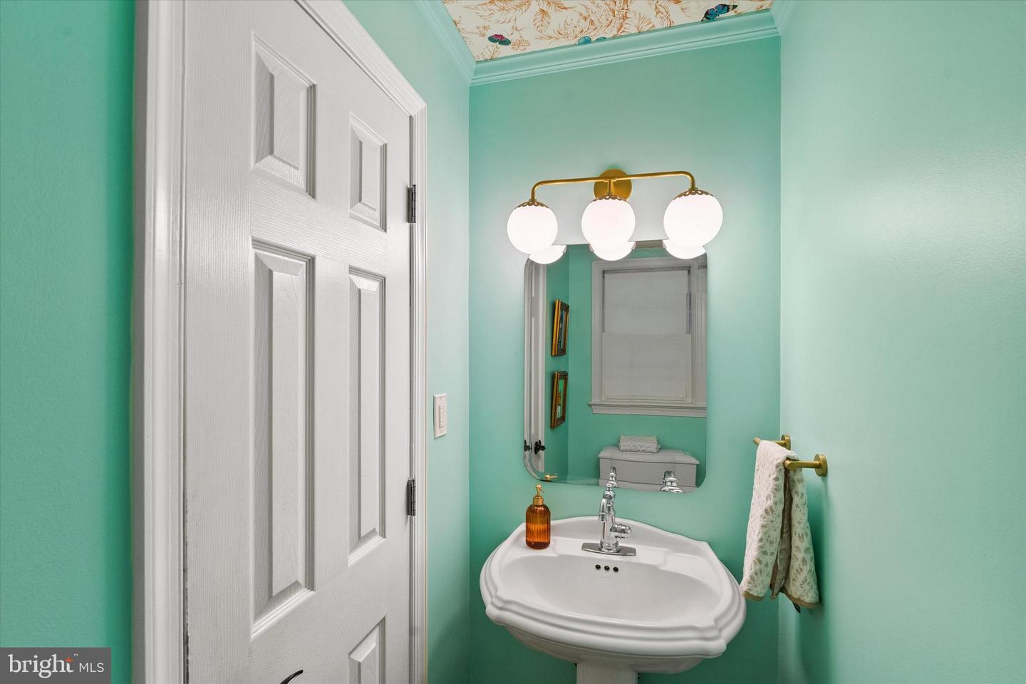 4019 PINE BROOK RD, ALEXANDRIA, Virginia 22310, 4 Bedrooms Bedrooms, ,2 BathroomsBathrooms,Residential,For sale,4019 PINE BROOK RD,VAFX2236288 MLS # VAFX2236288