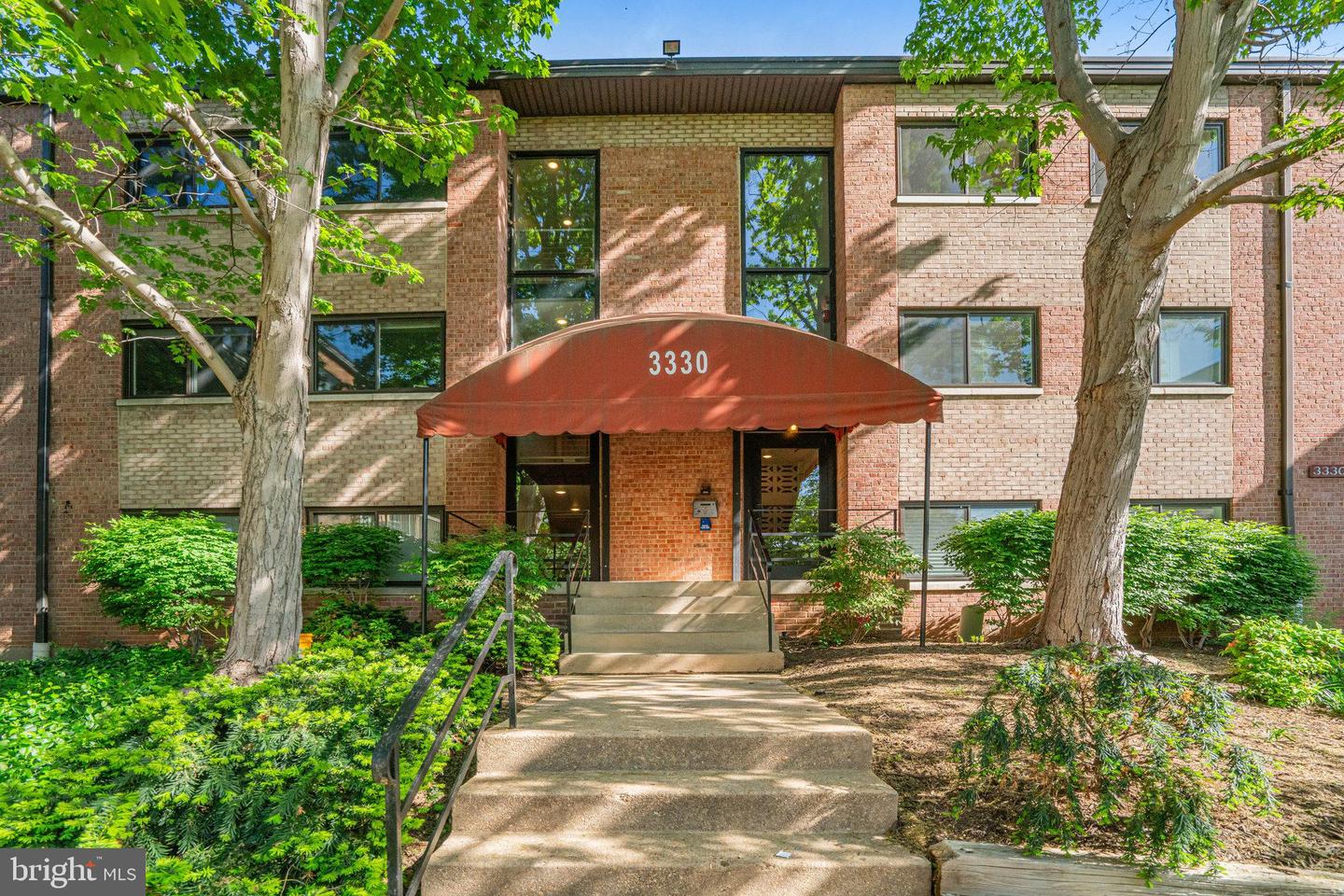 3330 S 28TH ST #203, ALEXANDRIA, Virginia 22302, 2 Bedrooms Bedrooms, ,1 BathroomBathrooms,Residential,For sale,3330 S 28TH ST #203,VAAX2044544 MLS # VAAX2044544