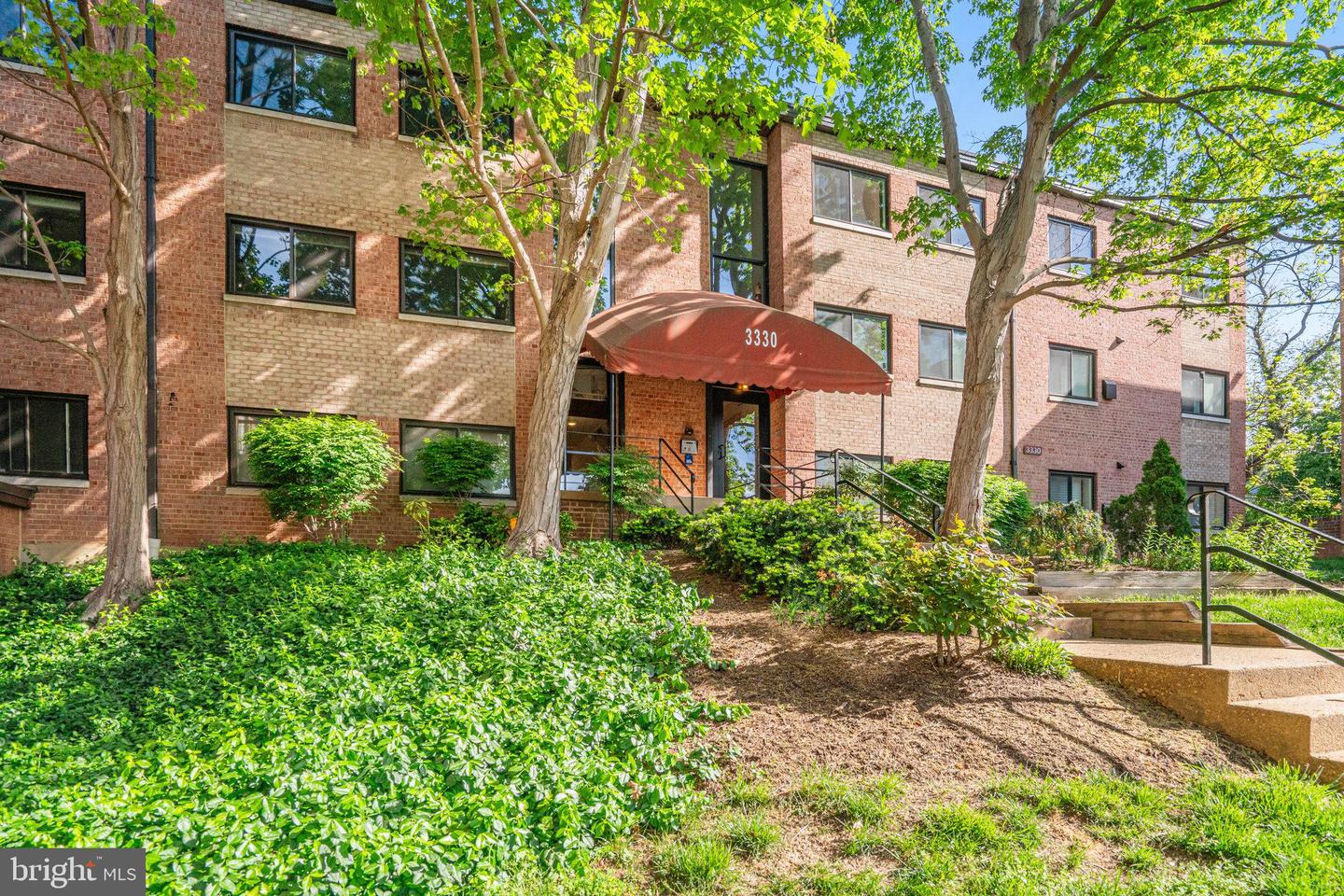 3330 S 28TH ST #203, ALEXANDRIA, Virginia 22302, 2 Bedrooms Bedrooms, ,1 BathroomBathrooms,Residential,For sale,3330 S 28TH ST #203,VAAX2044544 MLS # VAAX2044544