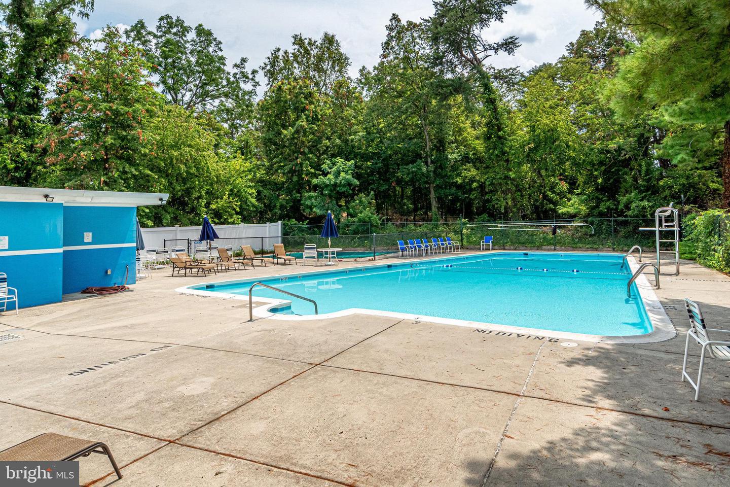 3330 S 28TH ST #203, ALEXANDRIA, Virginia 22302, 2 Bedrooms Bedrooms, ,1 BathroomBathrooms,Residential,For sale,3330 S 28TH ST #203,VAAX2044544 MLS # VAAX2044544
