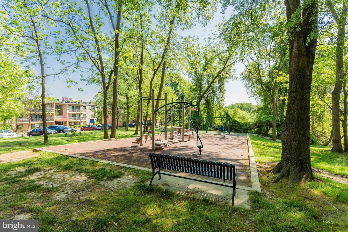3330 S 28TH ST #203, ALEXANDRIA, Virginia 22302, 2 Bedrooms Bedrooms, ,1 BathroomBathrooms,Residential,For sale,3330 S 28TH ST #203,VAAX2044544 MLS # VAAX2044544