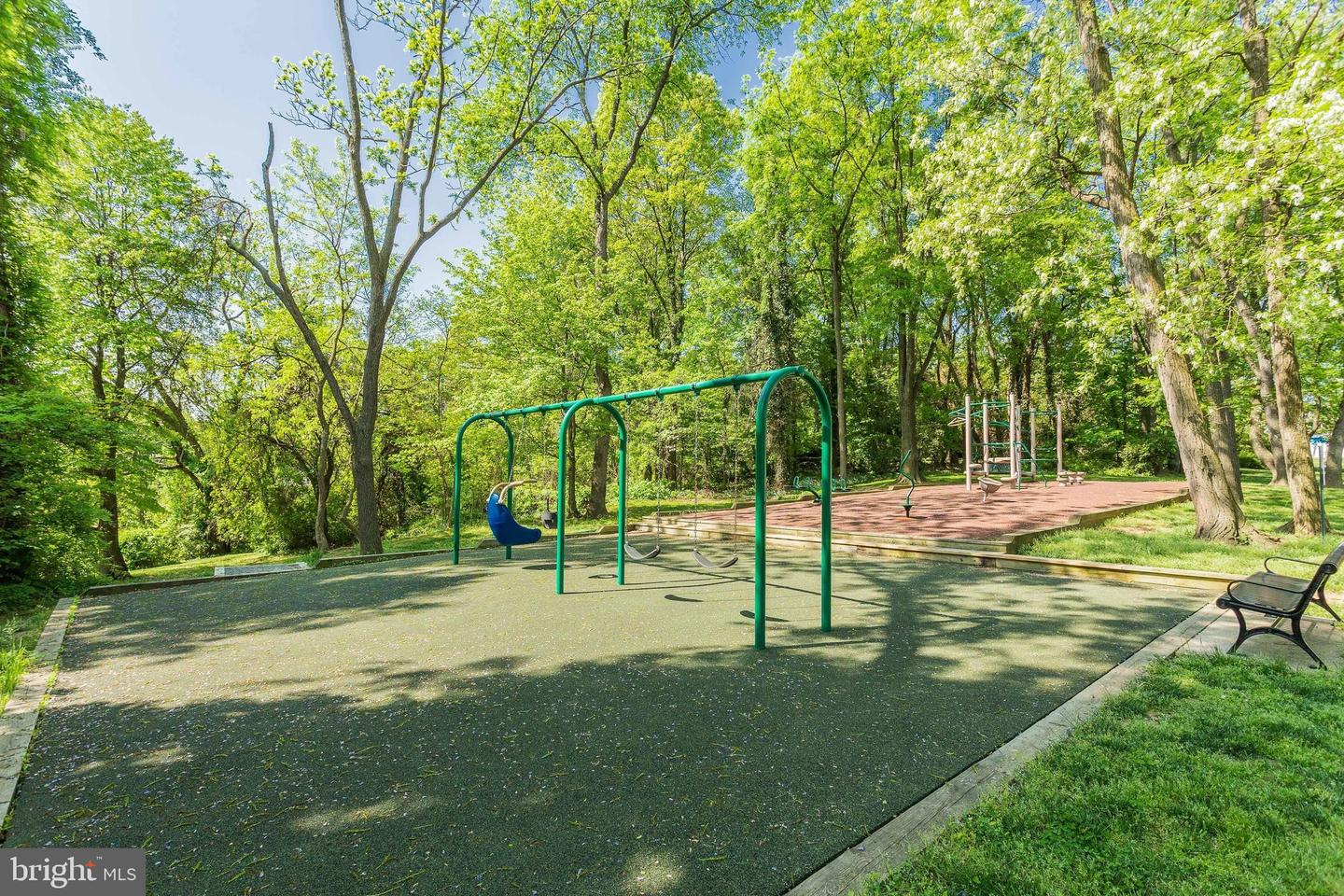 3330 S 28TH ST #203, ALEXANDRIA, Virginia 22302, 2 Bedrooms Bedrooms, ,1 BathroomBathrooms,Residential,For sale,3330 S 28TH ST #203,VAAX2044544 MLS # VAAX2044544