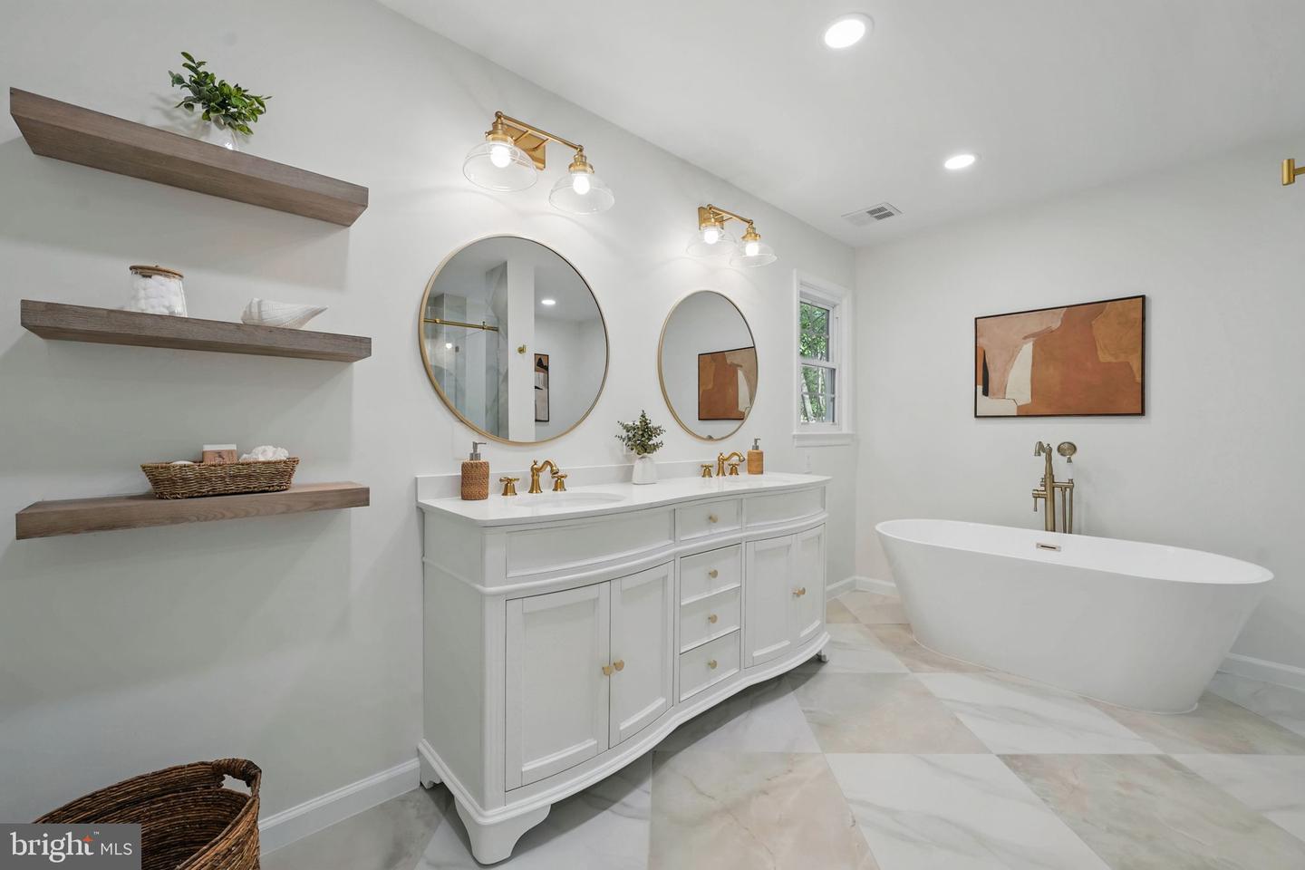 1277 GOLDEN EAGLE DR, RESTON, Virginia 20194, 4 Bedrooms Bedrooms, ,2 BathroomsBathrooms,Residential,For sale,1277 GOLDEN EAGLE DR,VAFX2236394 MLS # VAFX2236394