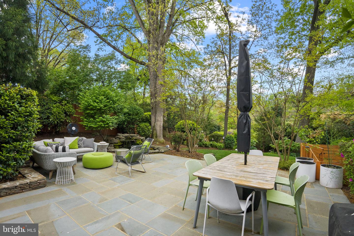 2006 SCROGGINS RD, ALEXANDRIA, Virginia 22302, 3 Bedrooms Bedrooms, ,2 BathroomsBathrooms,Residential,For sale,2006 SCROGGINS RD,VAAX2044578 MLS # VAAX2044578