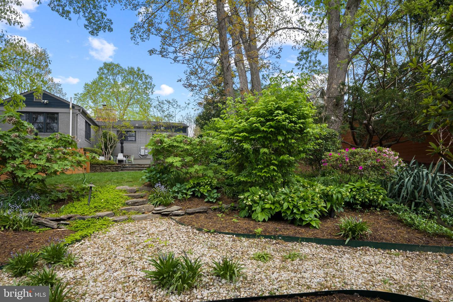 2006 SCROGGINS RD, ALEXANDRIA, Virginia 22302, 3 Bedrooms Bedrooms, ,2 BathroomsBathrooms,Residential,For sale,2006 SCROGGINS RD,VAAX2044578 MLS # VAAX2044578