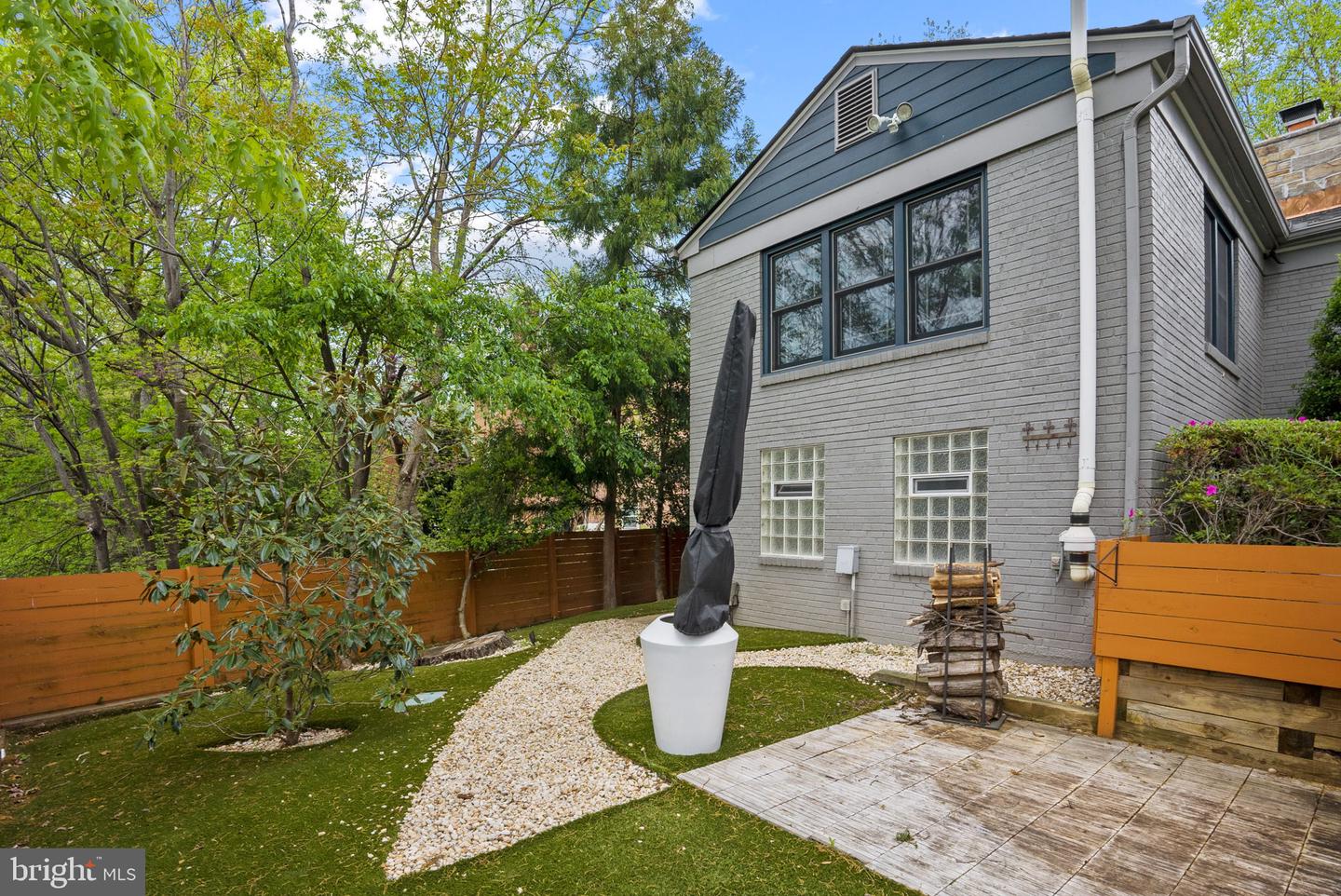 2006 SCROGGINS RD, ALEXANDRIA, Virginia 22302, 3 Bedrooms Bedrooms, ,2 BathroomsBathrooms,Residential,For sale,2006 SCROGGINS RD,VAAX2044578 MLS # VAAX2044578