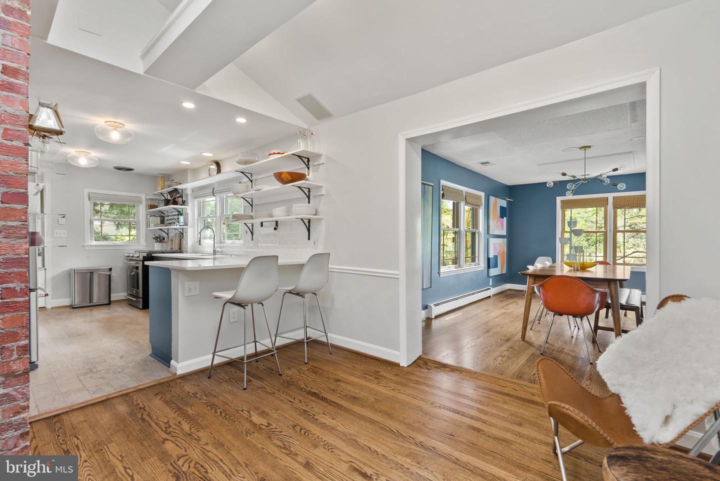 2006 SCROGGINS RD, ALEXANDRIA, Virginia 22302, 3 Bedrooms Bedrooms, ,2 BathroomsBathrooms,Residential,For sale,2006 SCROGGINS RD,VAAX2044578 MLS # VAAX2044578
