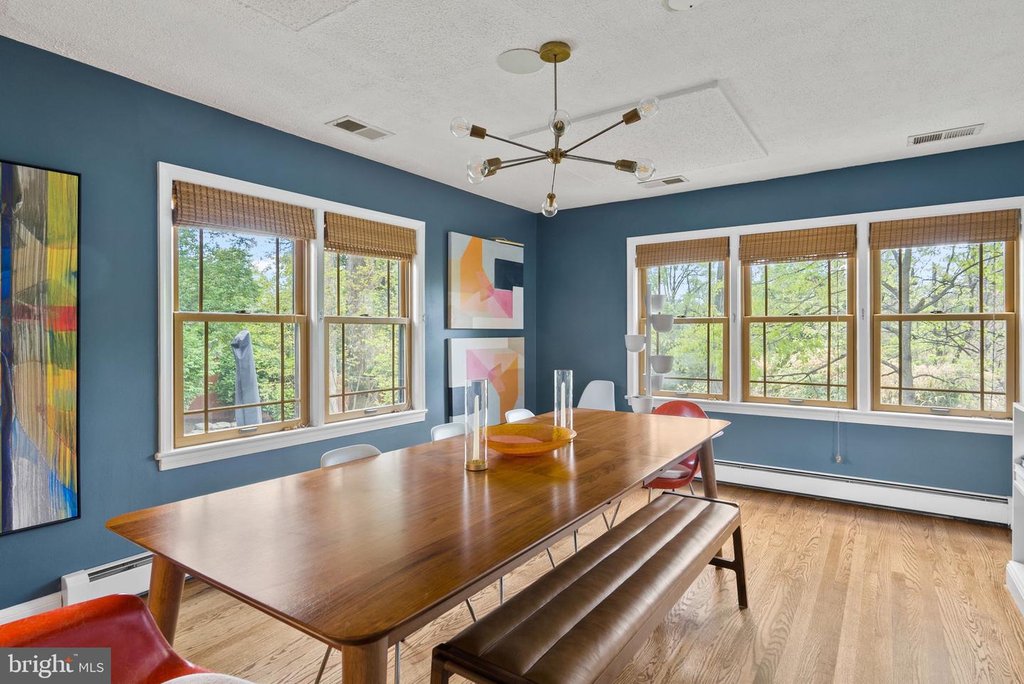 2006 SCROGGINS RD, ALEXANDRIA, Virginia 22302, 3 Bedrooms Bedrooms, ,2 BathroomsBathrooms,Residential,For sale,2006 SCROGGINS RD,VAAX2044578 MLS # VAAX2044578