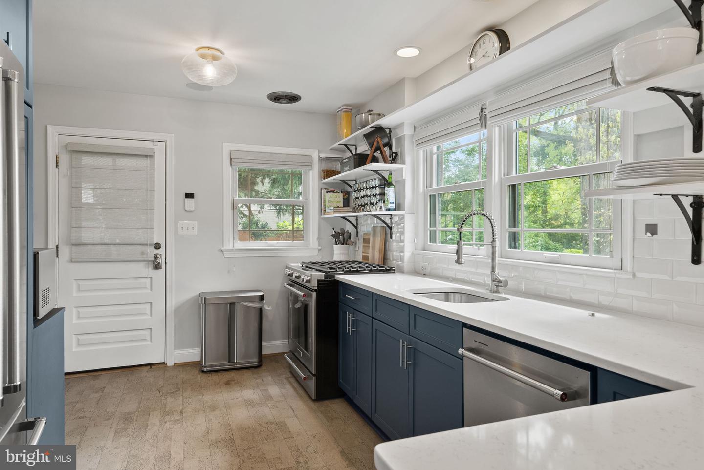 2006 SCROGGINS RD, ALEXANDRIA, Virginia 22302, 3 Bedrooms Bedrooms, ,2 BathroomsBathrooms,Residential,For sale,2006 SCROGGINS RD,VAAX2044578 MLS # VAAX2044578