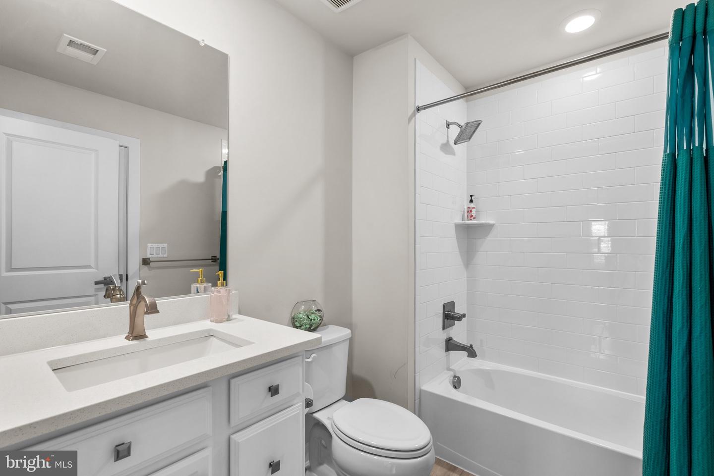 12998 HATTONTOWN SQ, HERNDON, Virginia 20171, 3 Bedrooms Bedrooms, ,3 BathroomsBathrooms,Residential,For sale,12998 HATTONTOWN SQ,VAFX2236500 MLS # VAFX2236500