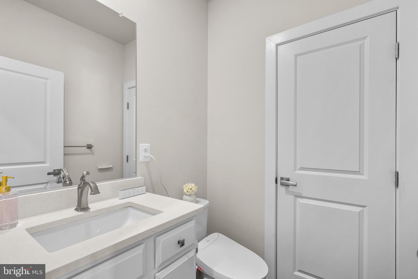 12998 HATTONTOWN SQ, HERNDON, Virginia 20171, 3 Bedrooms Bedrooms, ,3 BathroomsBathrooms,Residential,For sale,12998 HATTONTOWN SQ,VAFX2236500 MLS # VAFX2236500