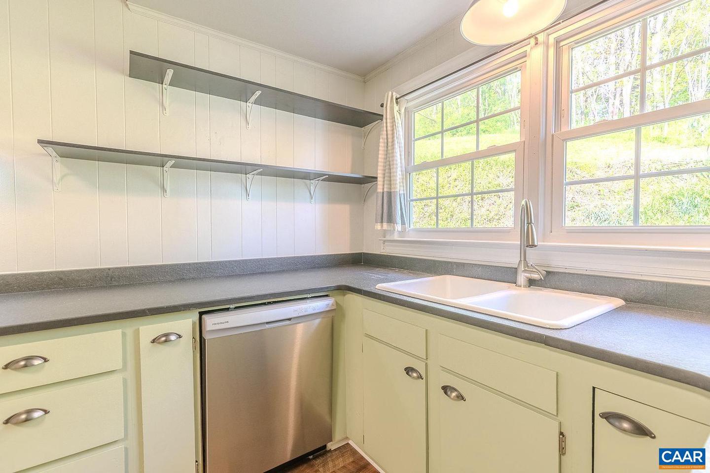 551 BREMO RD, BREMO BLUFF, Virginia 23022, 2 Bedrooms Bedrooms, ,1 BathroomBathrooms,Residential,For sale,551 BREMO RD,663674 MLS # 663674