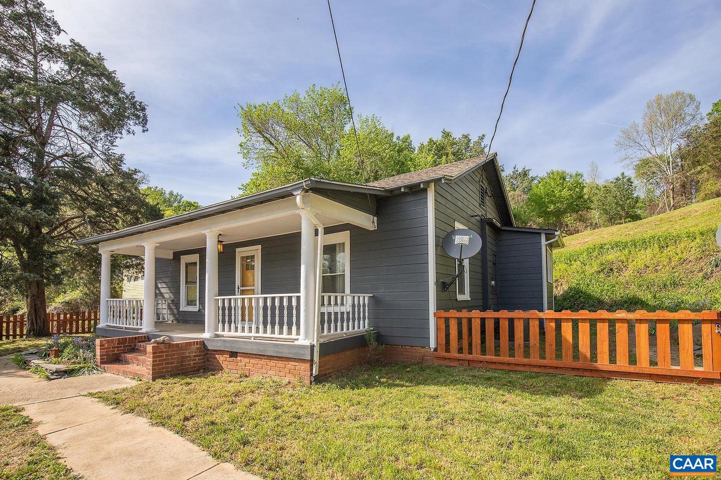 551 BREMO RD, BREMO BLUFF, Virginia 23022, 2 Bedrooms Bedrooms, ,1 BathroomBathrooms,Residential,For sale,551 BREMO RD,663674 MLS # 663674