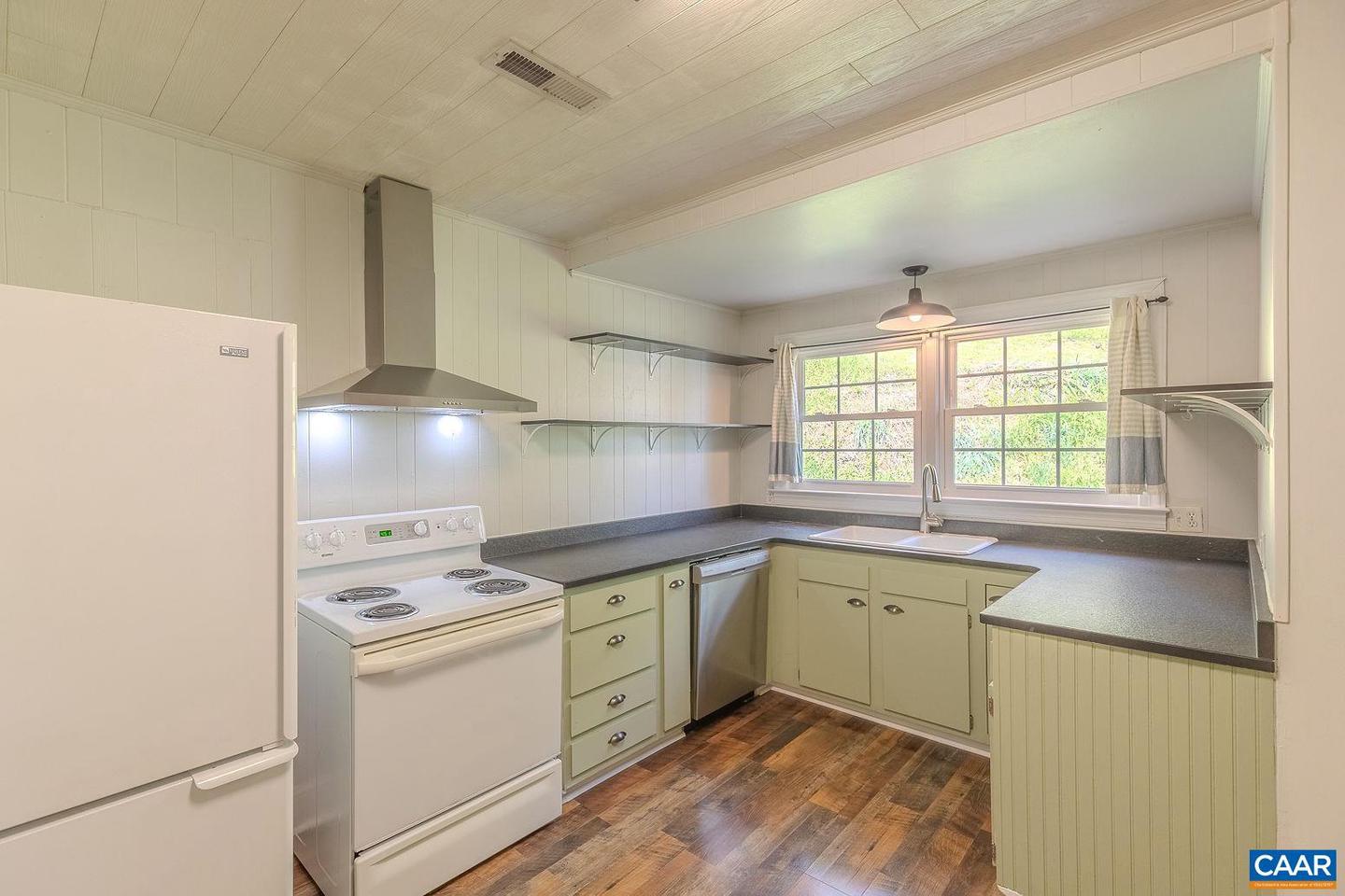 551 BREMO RD, BREMO BLUFF, Virginia 23022, 2 Bedrooms Bedrooms, ,1 BathroomBathrooms,Residential,For sale,551 BREMO RD,663674 MLS # 663674
