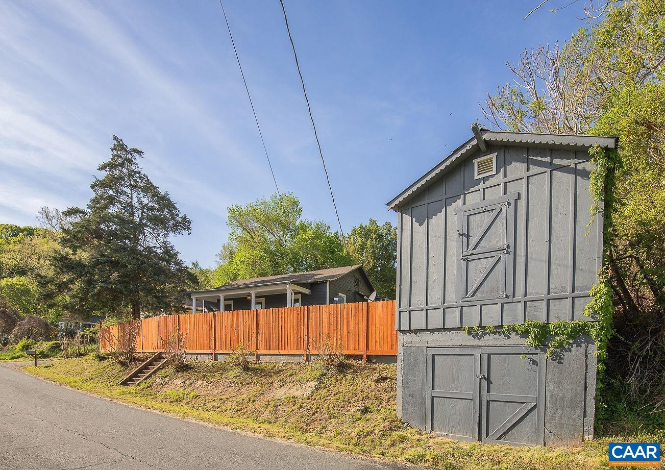 551 BREMO RD, BREMO BLUFF, Virginia 23022, 2 Bedrooms Bedrooms, ,1 BathroomBathrooms,Residential,For sale,551 BREMO RD,663674 MLS # 663674