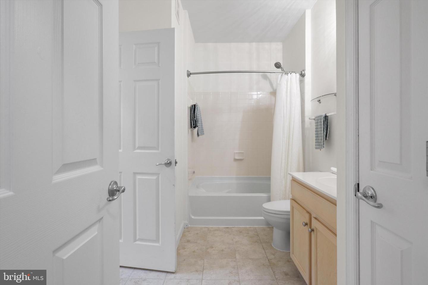 3830 LIGHTFOOT ST #123, CHANTILLY, Virginia 20151, 1 Bedroom Bedrooms, ,1 BathroomBathrooms,Residential,For sale,3830 LIGHTFOOT ST #123,VAFX2236550 MLS # VAFX2236550