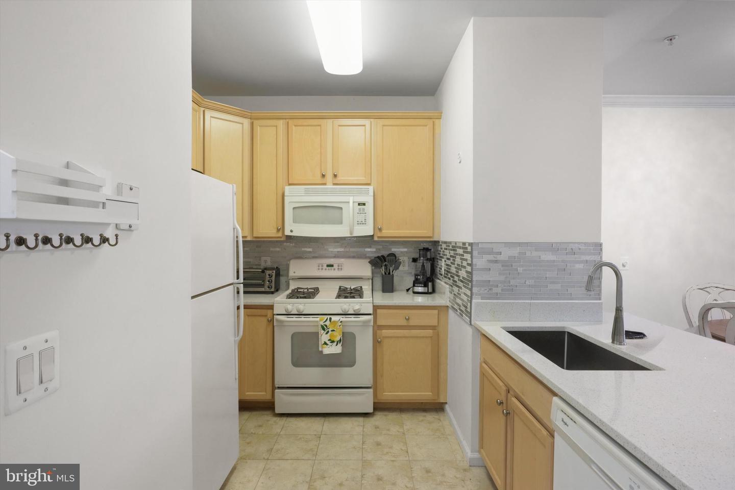 3830 LIGHTFOOT ST #123, CHANTILLY, Virginia 20151, 1 Bedroom Bedrooms, ,1 BathroomBathrooms,Residential,For sale,3830 LIGHTFOOT ST #123,VAFX2236550 MLS # VAFX2236550