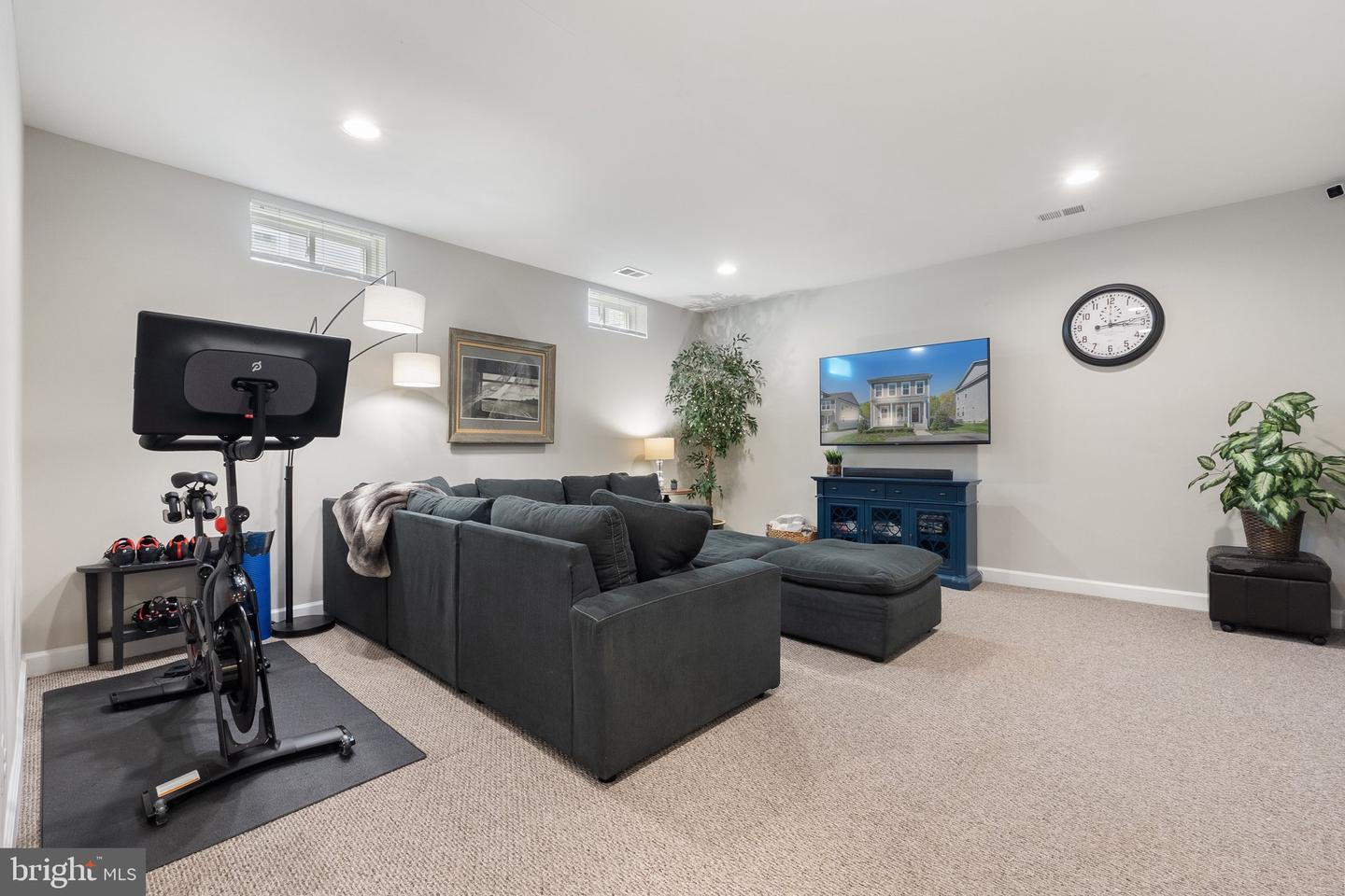 631 E G ST E, PURCELLVILLE, Virginia 20132, 5 Bedrooms Bedrooms, ,3 BathroomsBathrooms,Residential,For sale,631 E G ST E,VALO2094764 MLS # VALO2094764