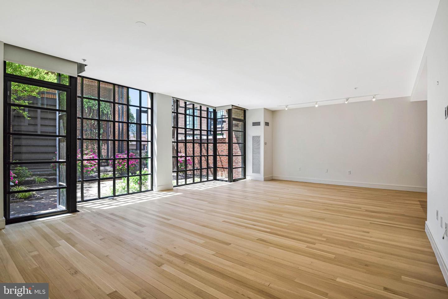 3303 WATER ST NW #3I, WASHINGTON, District Of Columbia 20007, 2 Bedrooms Bedrooms, ,2 BathroomsBathrooms,Residential,For sale,3303 WATER ST NW #3I,DCDC2197468 MLS # DCDC2197468