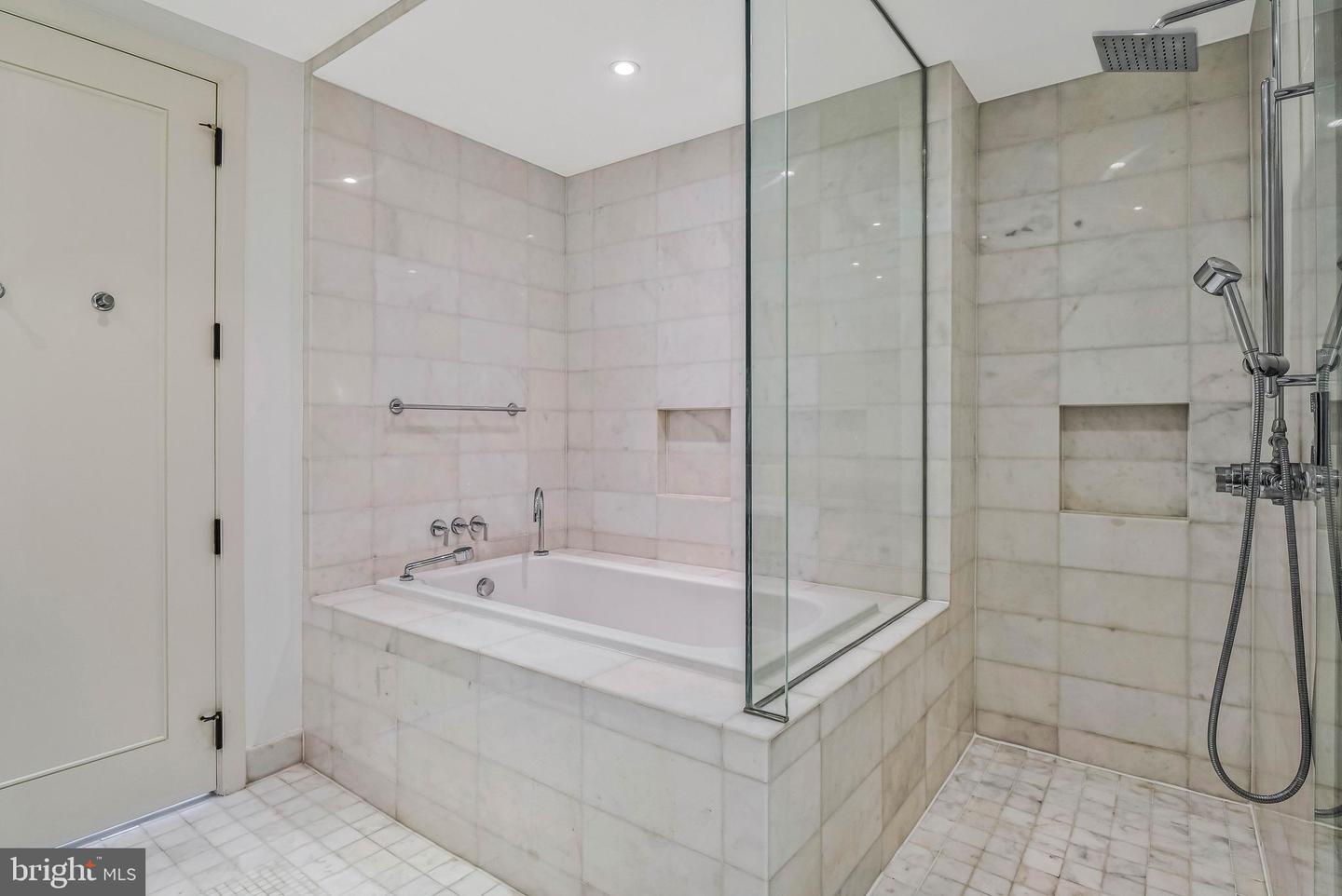 3303 WATER ST NW #3I, WASHINGTON, District Of Columbia 20007, 2 Bedrooms Bedrooms, ,2 BathroomsBathrooms,Residential,For sale,3303 WATER ST NW #3I,DCDC2197468 MLS # DCDC2197468