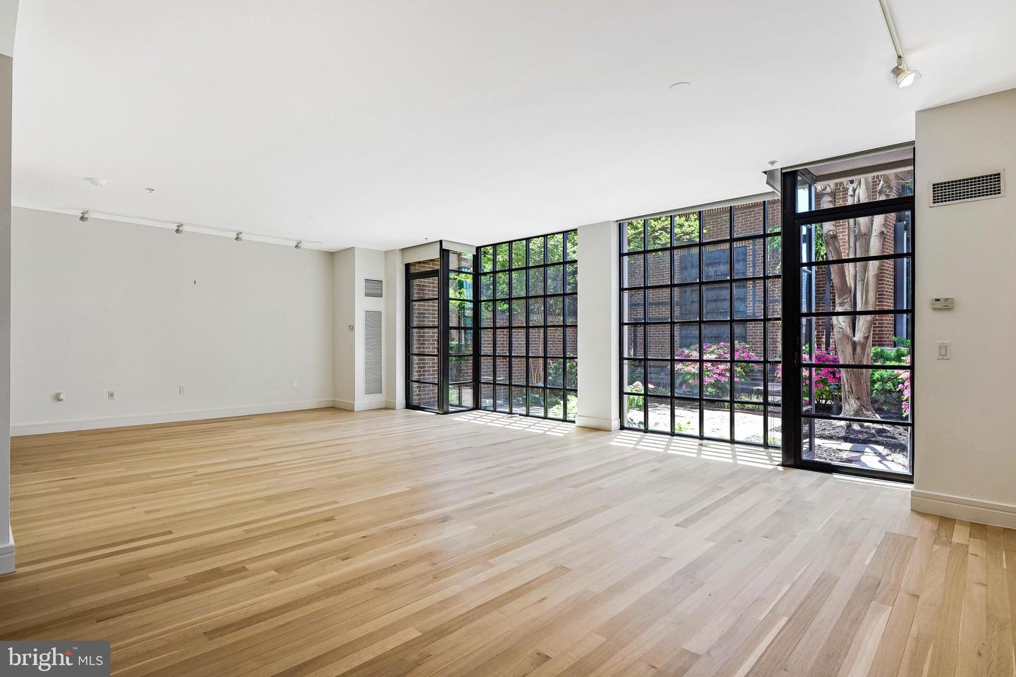 3303 WATER ST NW #3I, WASHINGTON, District Of Columbia 20007, 2 Bedrooms Bedrooms, ,2 BathroomsBathrooms,Residential,For sale,3303 WATER ST NW #3I,DCDC2197468 MLS # DCDC2197468
