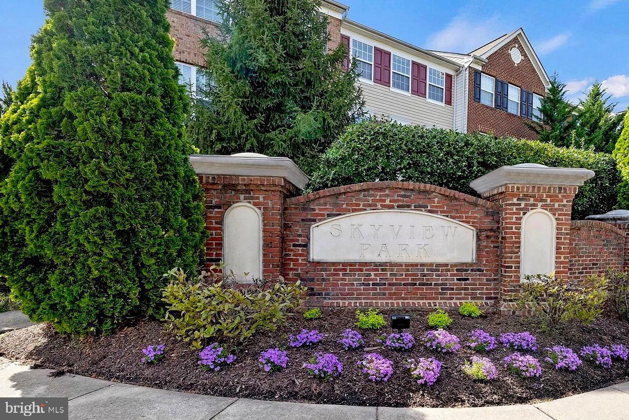 8483 HALLIE ROSE ST, ALEXANDRIA, Virginia 22309, 3 Bedrooms Bedrooms, ,2 BathroomsBathrooms,Residential,For sale,8483 HALLIE ROSE ST,VAFX2236556 MLS # VAFX2236556