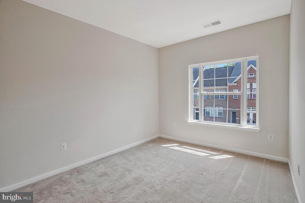 9786 CORBETT PL, MANASSAS PARK, Virginia 20111, 3 Bedrooms Bedrooms, ,3 BathroomsBathrooms,Residential,For sale,9786 CORBETT PL,VAMP2002998 MLS # VAMP2002998