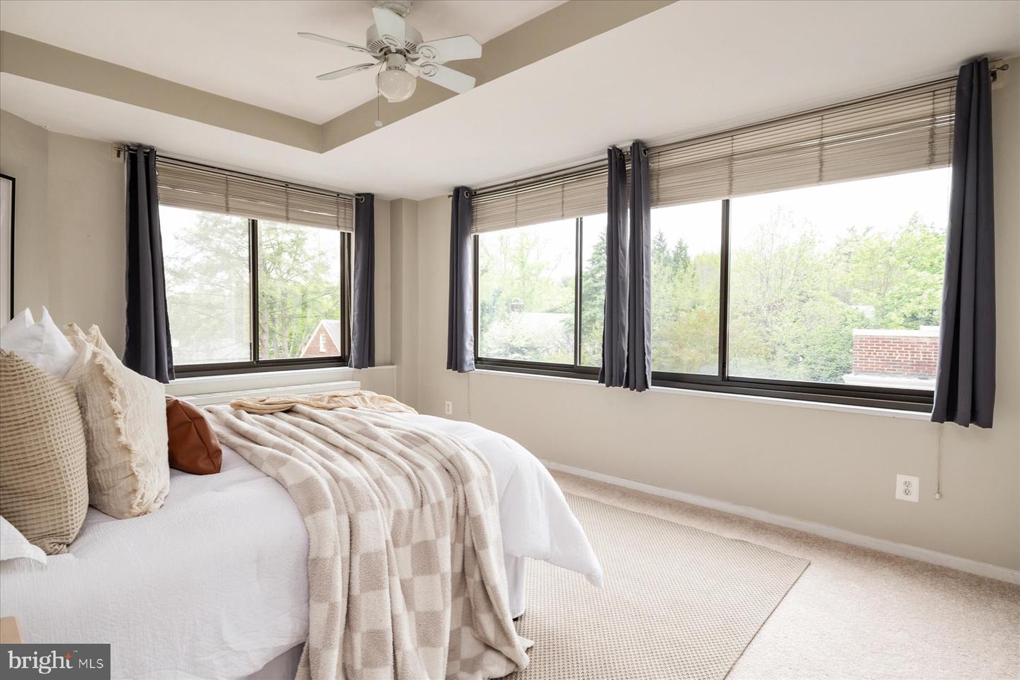 4740 CONNECTICUT AVE NW #515, WASHINGTON, District Of Columbia 20008, 2 Bedrooms Bedrooms, ,2 BathroomsBathrooms,Residential,For sale,4740 CONNECTICUT AVE NW #515,DCDC2197530 MLS # DCDC2197530