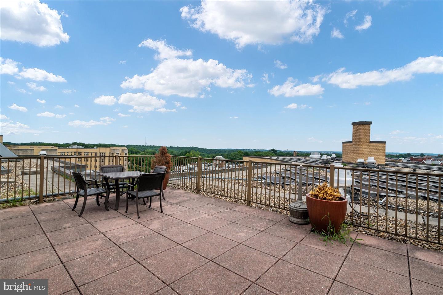 4740 CONNECTICUT AVE NW #515, WASHINGTON, District Of Columbia 20008, 2 Bedrooms Bedrooms, ,2 BathroomsBathrooms,Residential,For sale,4740 CONNECTICUT AVE NW #515,DCDC2197530 MLS # DCDC2197530