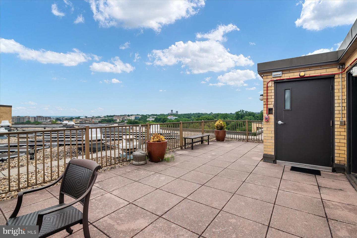 4740 CONNECTICUT AVE NW #515, WASHINGTON, District Of Columbia 20008, 2 Bedrooms Bedrooms, ,2 BathroomsBathrooms,Residential,For sale,4740 CONNECTICUT AVE NW #515,DCDC2197530 MLS # DCDC2197530