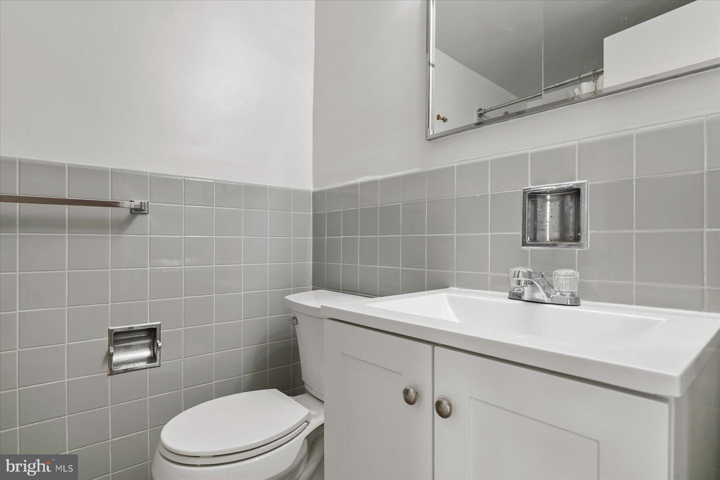 4740 CONNECTICUT AVE NW #515, WASHINGTON, District Of Columbia 20008, 2 Bedrooms Bedrooms, ,2 BathroomsBathrooms,Residential,For sale,4740 CONNECTICUT AVE NW #515,DCDC2197530 MLS # DCDC2197530