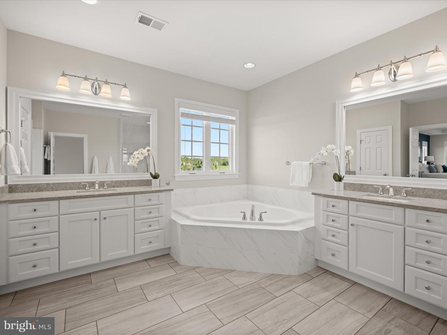 15918 WATERFORD MEADOW PL, HAMILTON, Virginia 20158, 6 Bedrooms Bedrooms, ,6 BathroomsBathrooms,Residential,For sale,15918 WATERFORD MEADOW PL,VALO2094856 MLS # VALO2094856