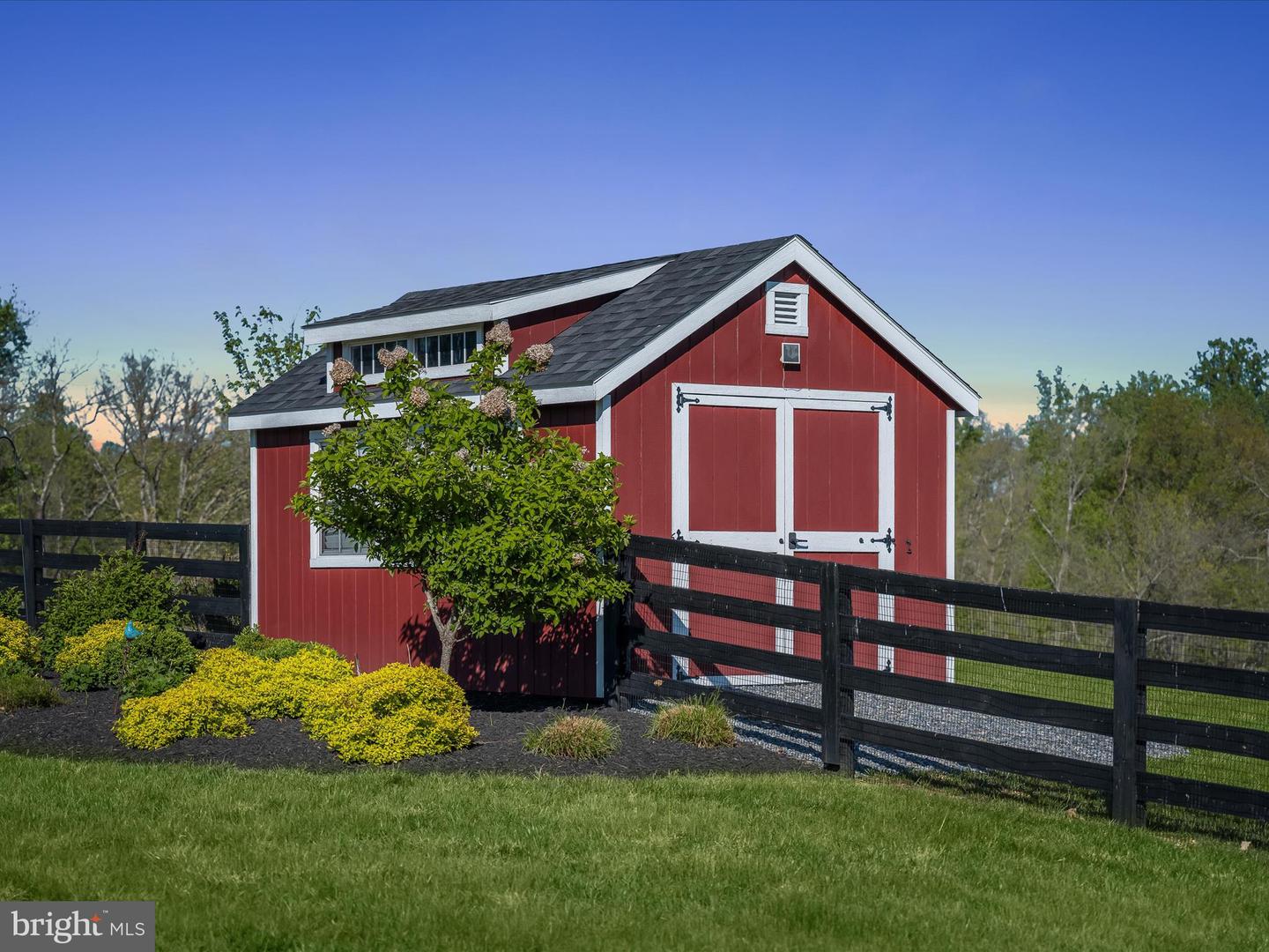15918 WATERFORD MEADOW PL, HAMILTON, Virginia 20158, 6 Bedrooms Bedrooms, ,6 BathroomsBathrooms,Residential,For sale,15918 WATERFORD MEADOW PL,VALO2094856 MLS # VALO2094856