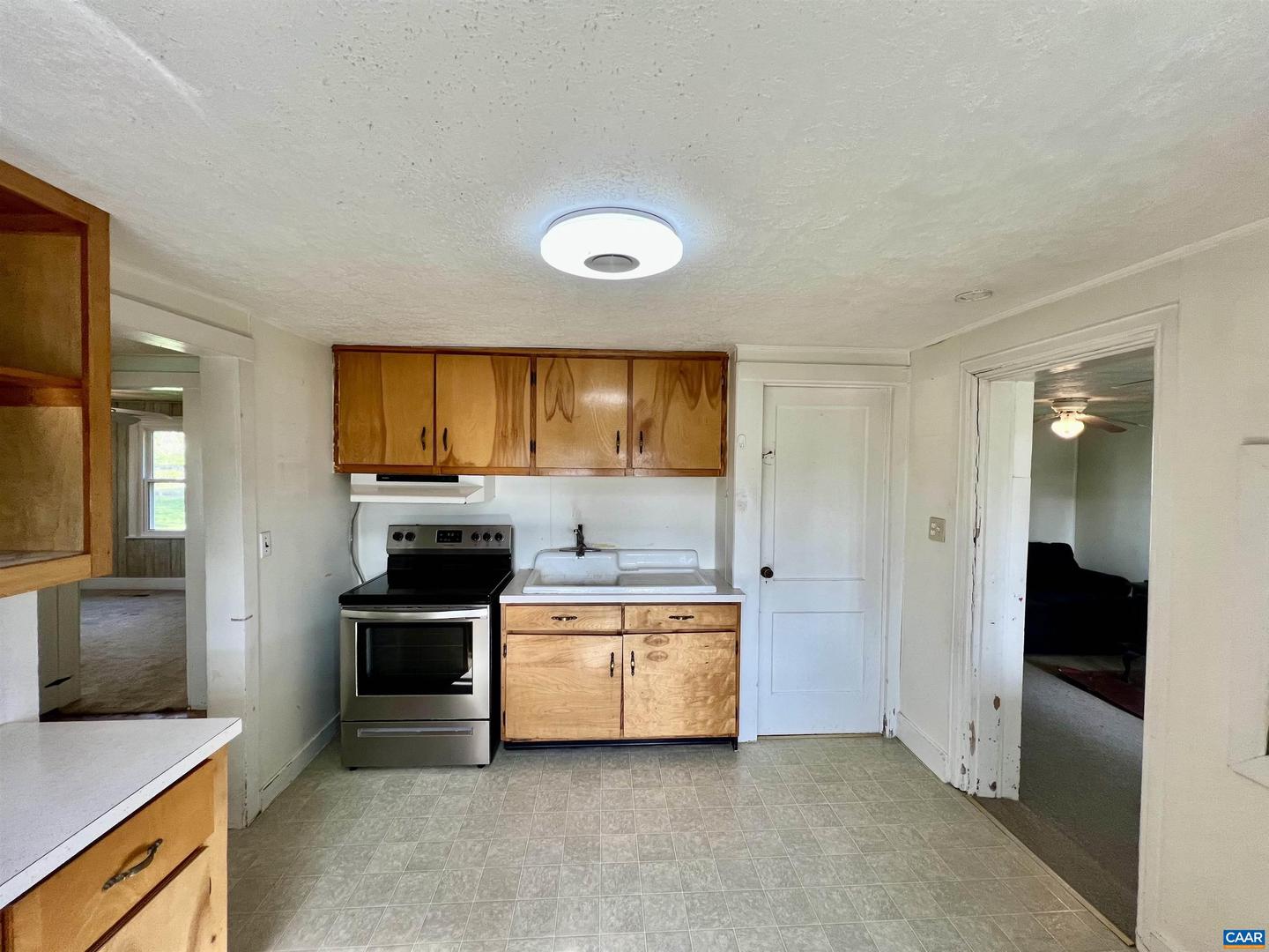 292 SUMMIT CHURCH RD, BRIDGEWATER, Virginia 22812, 3 Bedrooms Bedrooms, ,1 BathroomBathrooms,Residential,For sale,292 SUMMIT CHURCH RD,663697 MLS # 663697