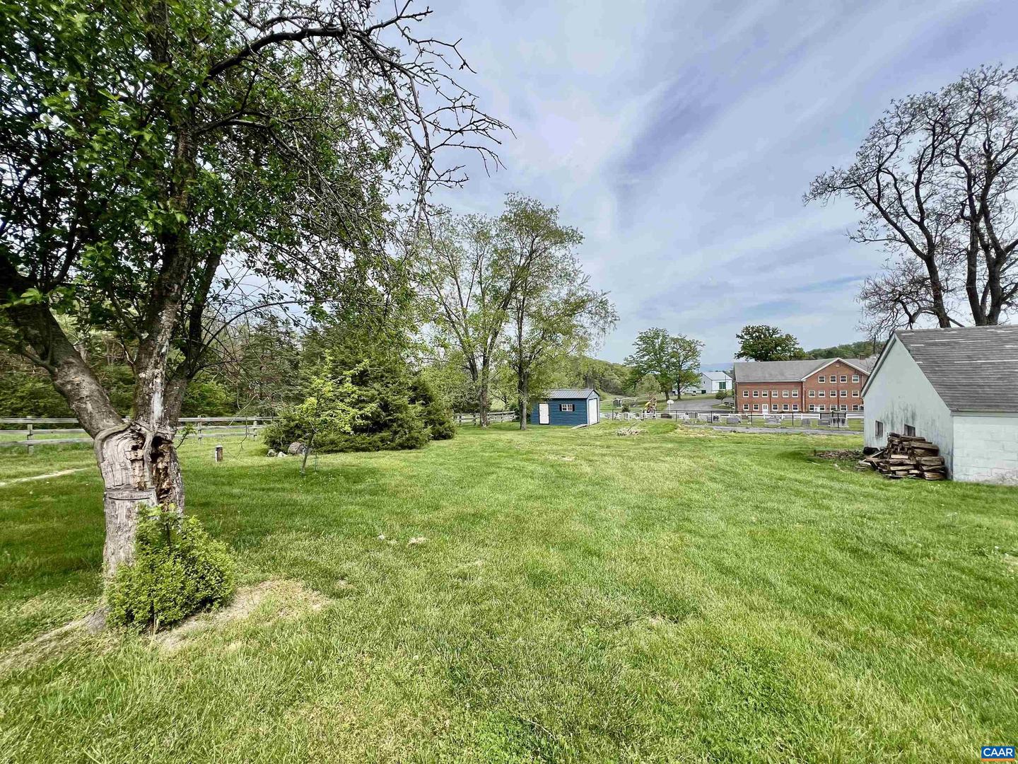 292 SUMMIT CHURCH RD, BRIDGEWATER, Virginia 22812, 3 Bedrooms Bedrooms, ,1 BathroomBathrooms,Residential,For sale,292 SUMMIT CHURCH RD,663697 MLS # 663697