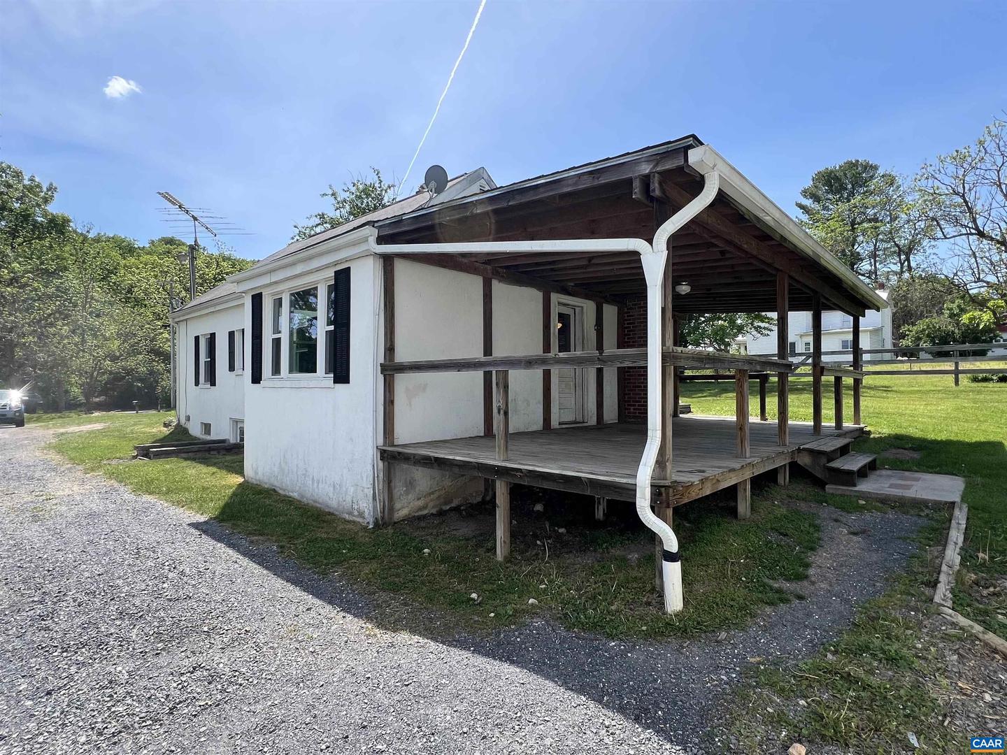 292 SUMMIT CHURCH RD, BRIDGEWATER, Virginia 22812, 3 Bedrooms Bedrooms, ,1 BathroomBathrooms,Residential,For sale,292 SUMMIT CHURCH RD,663697 MLS # 663697