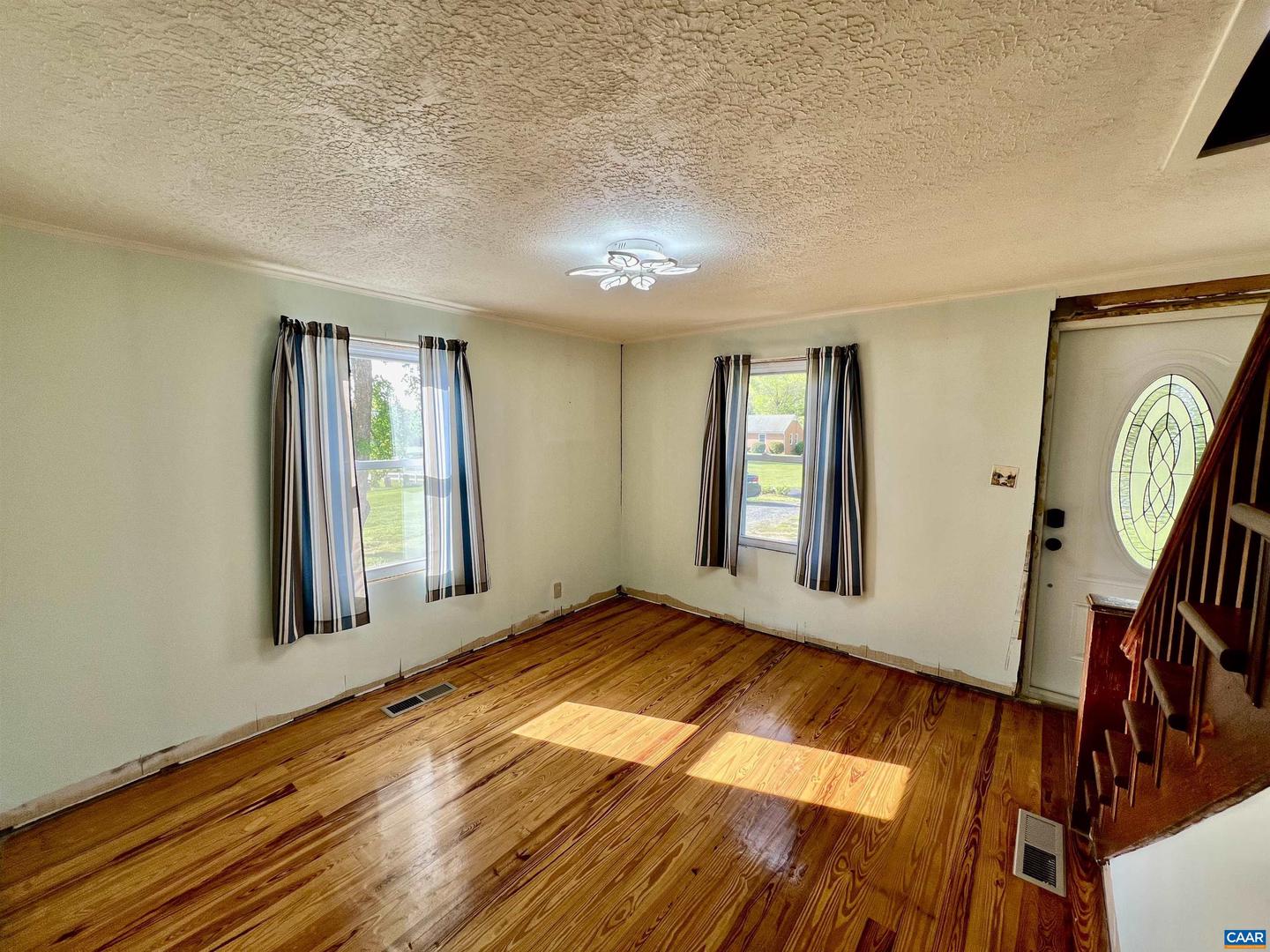 292 SUMMIT CHURCH RD, BRIDGEWATER, Virginia 22812, 3 Bedrooms Bedrooms, ,1 BathroomBathrooms,Residential,For sale,292 SUMMIT CHURCH RD,663697 MLS # 663697