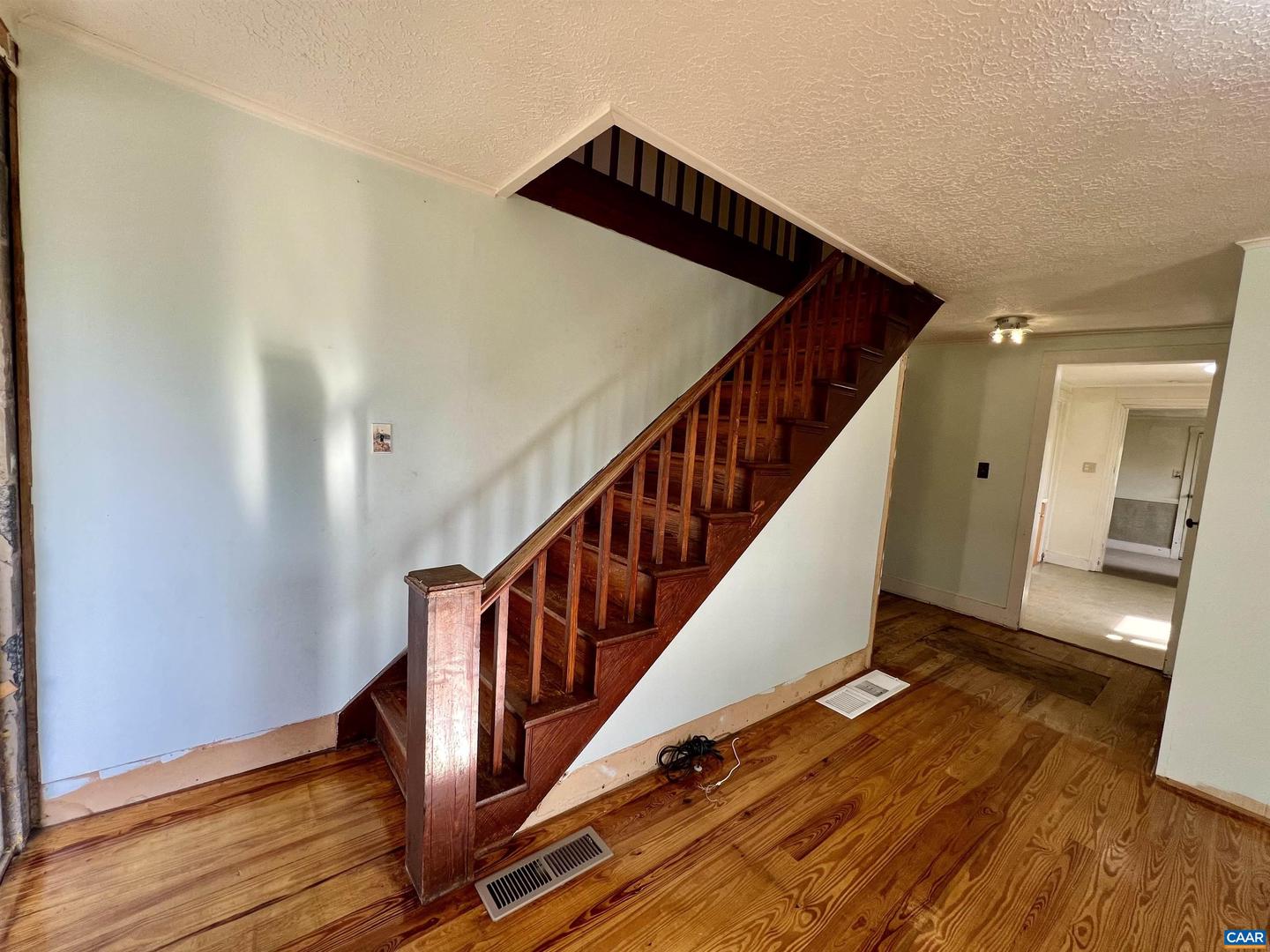 292 SUMMIT CHURCH RD, BRIDGEWATER, Virginia 22812, 3 Bedrooms Bedrooms, ,1 BathroomBathrooms,Residential,For sale,292 SUMMIT CHURCH RD,663697 MLS # 663697