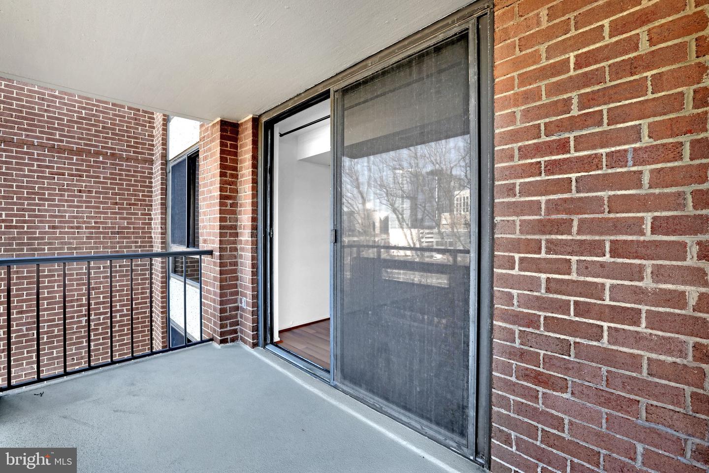 1808 OLD MEADOW RD #1015, MCLEAN, Virginia 22102, 2 Bedrooms Bedrooms, ,2 BathroomsBathrooms,Residential,For sale,1808 OLD MEADOW RD #1015,VAFX2236640 MLS # VAFX2236640