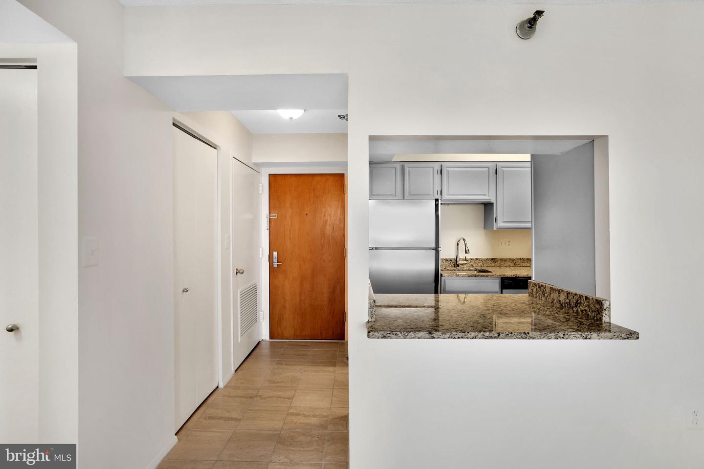 1808 OLD MEADOW RD #1015, MCLEAN, Virginia 22102, 2 Bedrooms Bedrooms, ,2 BathroomsBathrooms,Residential,For sale,1808 OLD MEADOW RD #1015,VAFX2236640 MLS # VAFX2236640