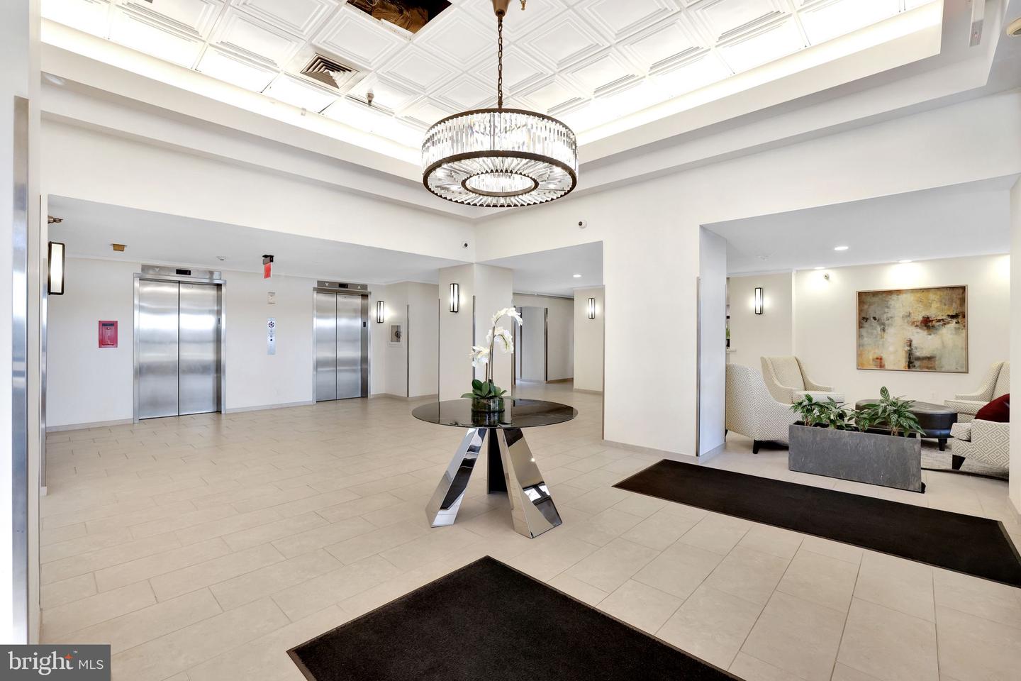 1808 OLD MEADOW RD #1015, MCLEAN, Virginia 22102, 2 Bedrooms Bedrooms, ,2 BathroomsBathrooms,Residential,For sale,1808 OLD MEADOW RD #1015,VAFX2236640 MLS # VAFX2236640