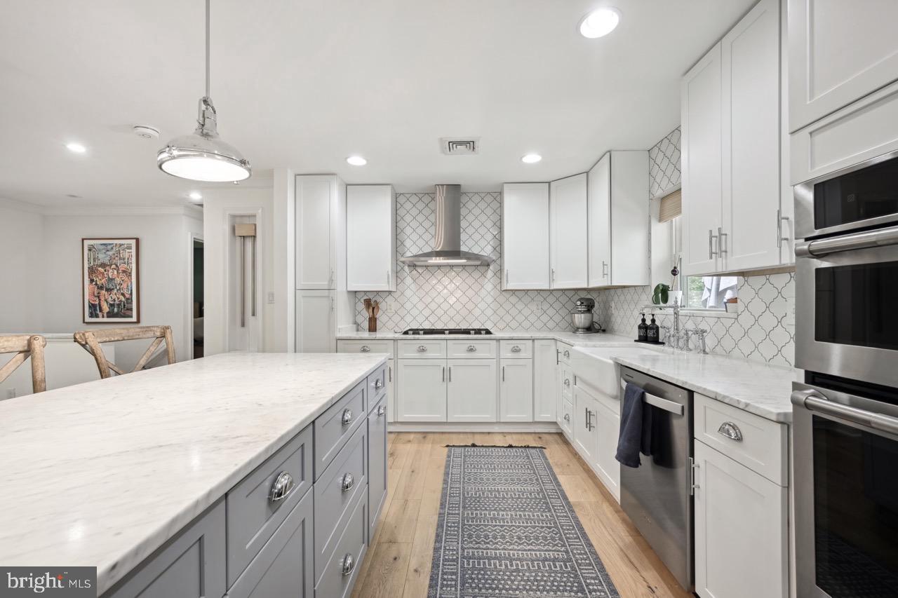 8902 SOUTHWICK ST, FAIRFAX, Virginia 22031, 4 Bedrooms Bedrooms, ,3 BathroomsBathrooms,Residential,For sale,8902 SOUTHWICK ST,VAFX2236672 MLS # VAFX2236672
